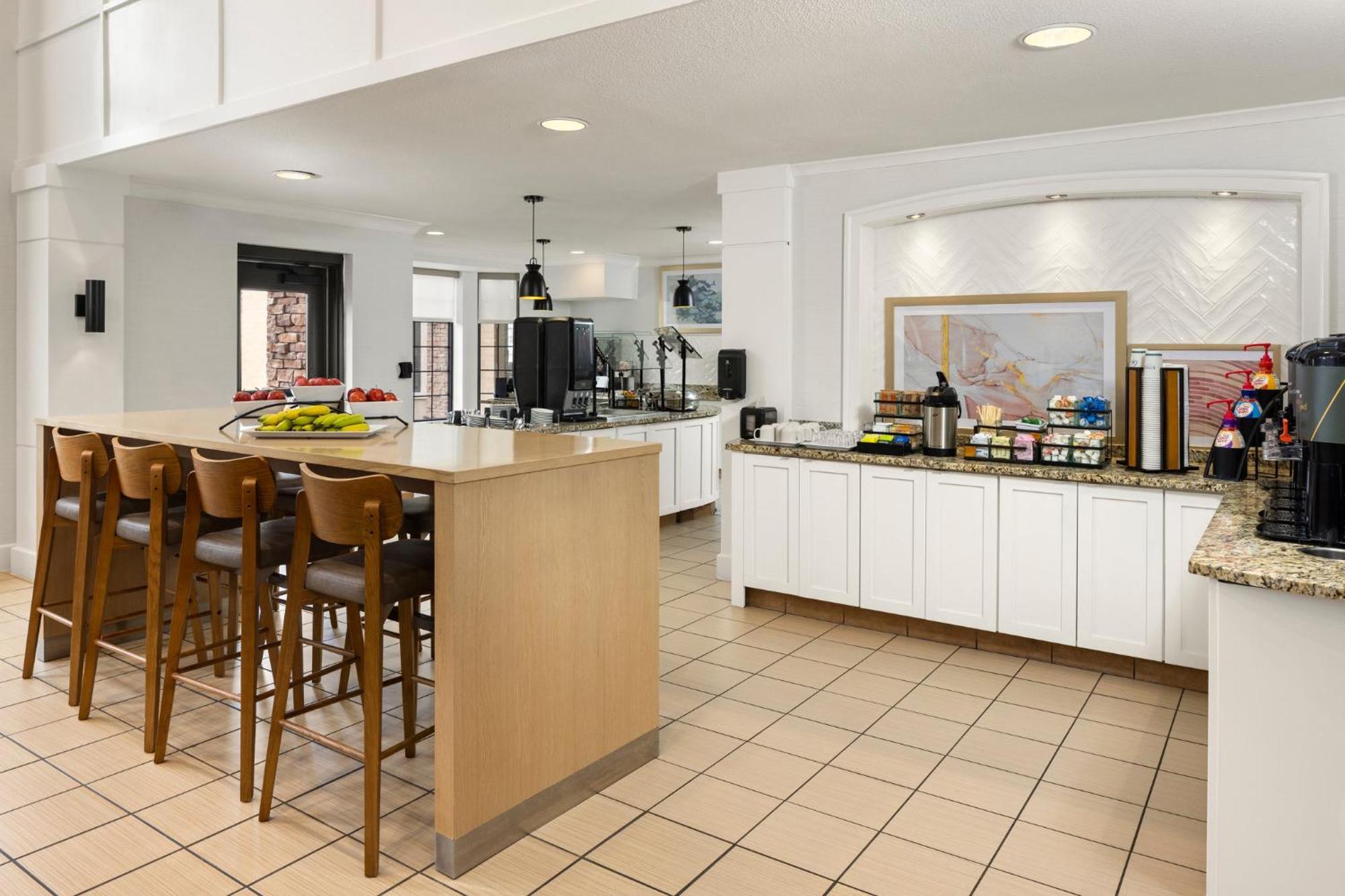 Staybridge Suites Minneapolis-Maple Grove By Ihg Exteriör bild